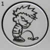 Sticker niño orinando