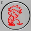 Sticker niño orinando